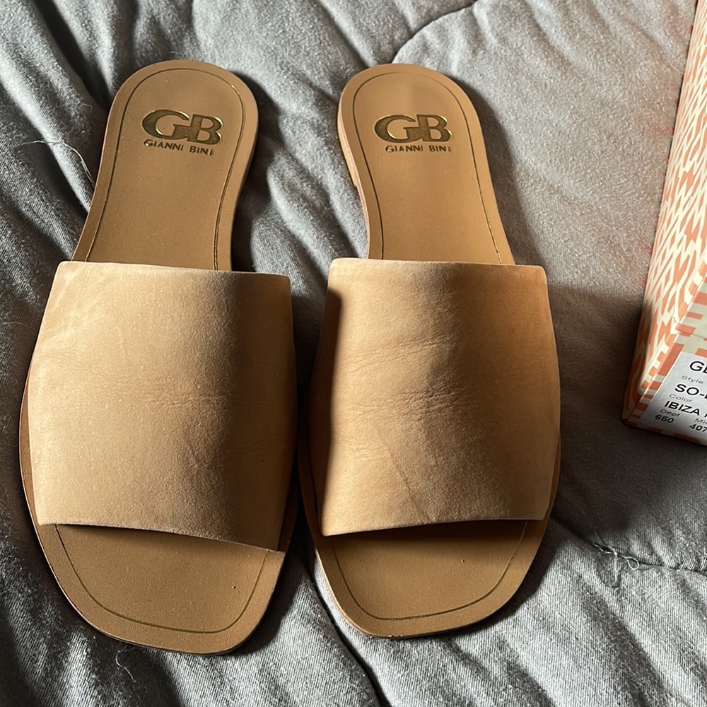 Gianni Bini So-Basic Nude Sandal